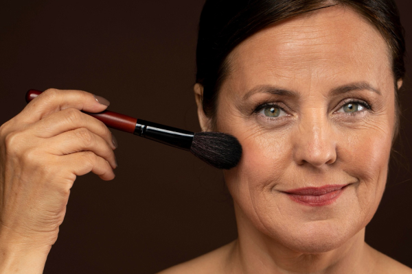 Лифтинг-макияж: корректируем черты лица с помощью косметики.