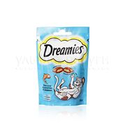 Лакомство для взрослых кошек Dreamies с лососем 30г