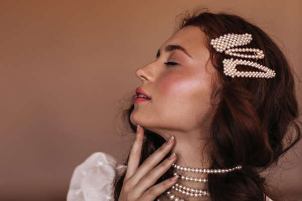 Яркий макияж возвращается? Гламур — главный тренд 2026 года.