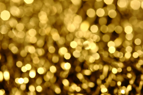 Стрелки, ретро и сияние: тренды «Золотого глобуса» 2026.